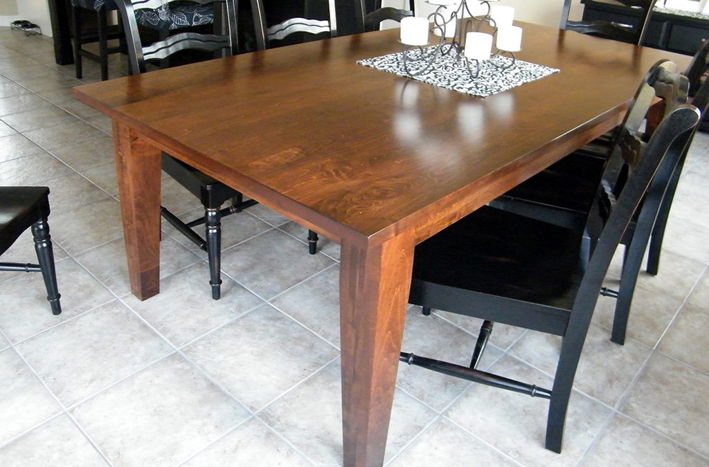 shaker_table_black_chairs